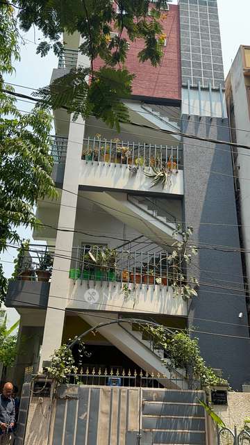 4+ BHK Flat For Sale  In Venkatesh Pogartha, 6-1-297a