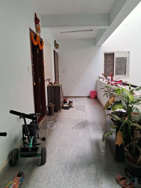 2 BHK Flat In Pearlite Lakeside Apartment, Parappana Agrahara For Sale  In Parappana Agrahara