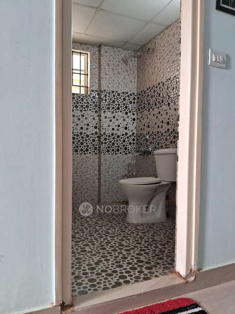 2 BHK Flat In Pearlite Lakeside Apartment, Parappana Agrahara For Sale  In Parappana Agrahara