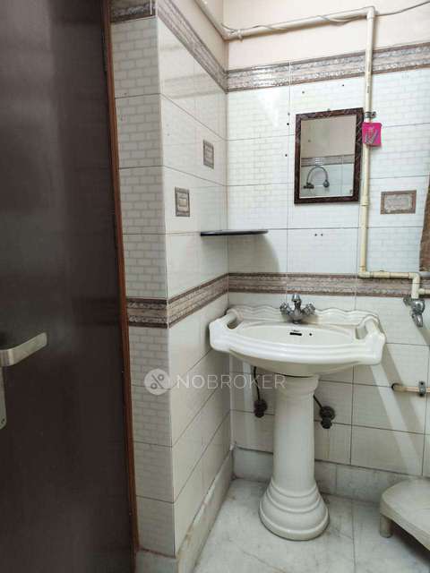 3 BHK Flat In Dda Flat Shalimar Bagh For Sale  In Shalimar Bagh