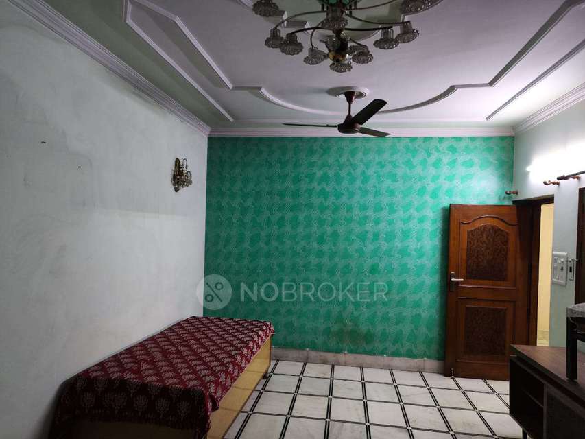 3 BHK Flat In Dda Flat Shalimar Bagh For Sale  In Shalimar Bagh