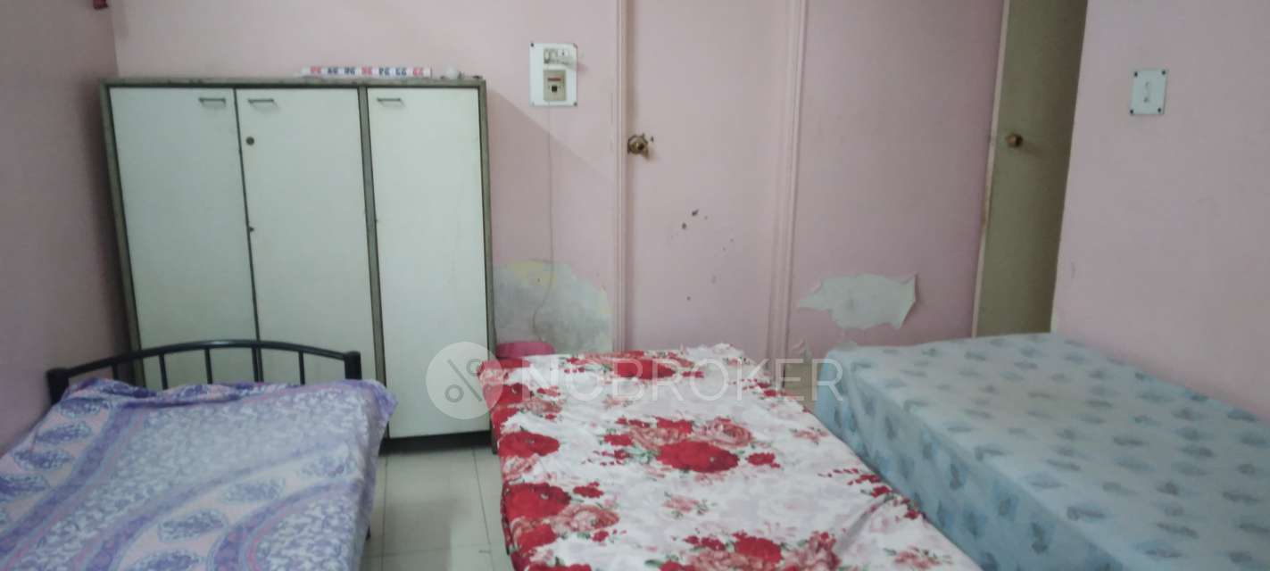 PG for Girls in Shaniwar Wada 