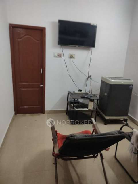 2 BHK Flat In Niranjana Flats For Sale  In Medavakkam