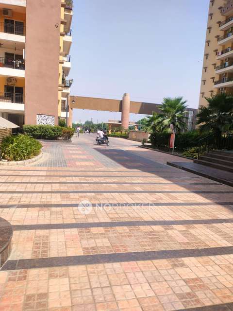 2 BHK Flat In Himalaya Pride For Sale  In Amrapali Dream Valley