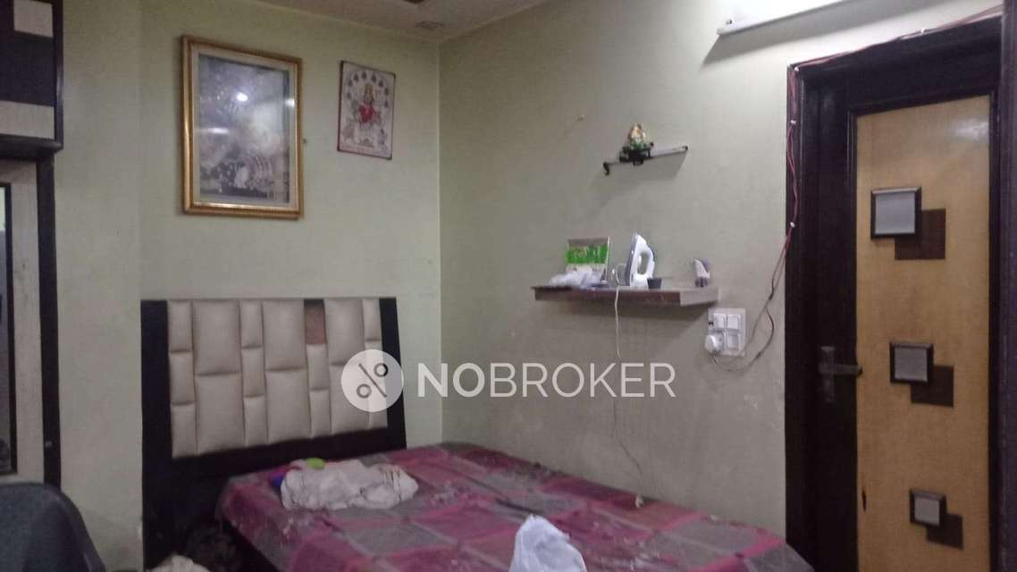 2 BHK Flat In Priya Apartment For Sale  In  Shahdara