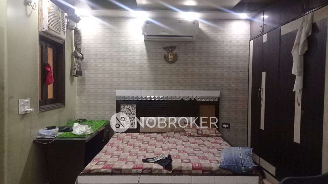 2 BHK Flat In Priya Apartment For Sale  In  Shahdara
