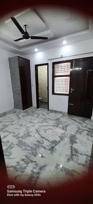 3 BHK Flat for Lease  In Mukherjee Nagar