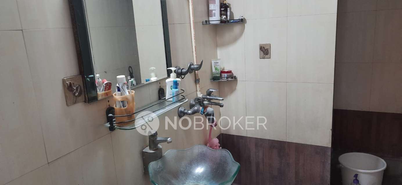 4+ BHK Flat For Sale  In Anand Vihar