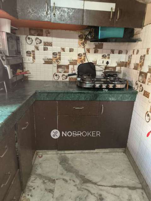 4 BHK Flat For Sale  In Azadpur