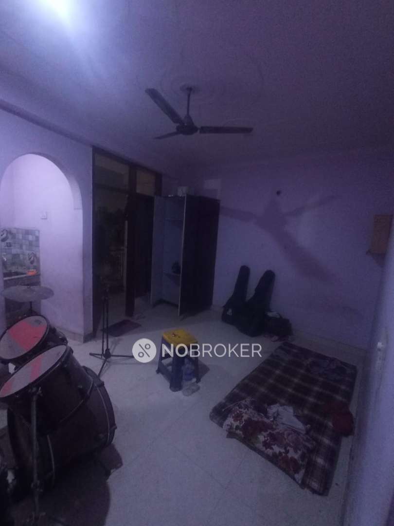 standalone building Badarpur Rent WITHOUT BROKERAGE Semifurnished 2