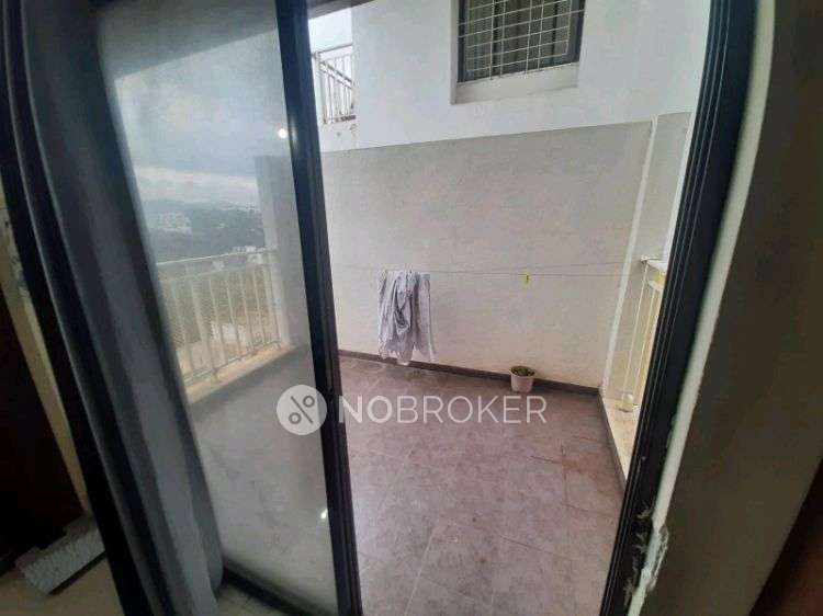 2 BHK Flat In Fifth Avenue For Sale  In Hadapsar