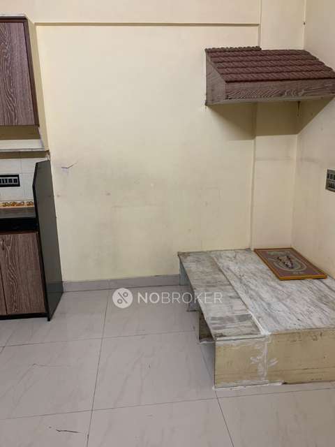 1 BHK Flat In Parijat Chs For Sale  In  Kandivali West