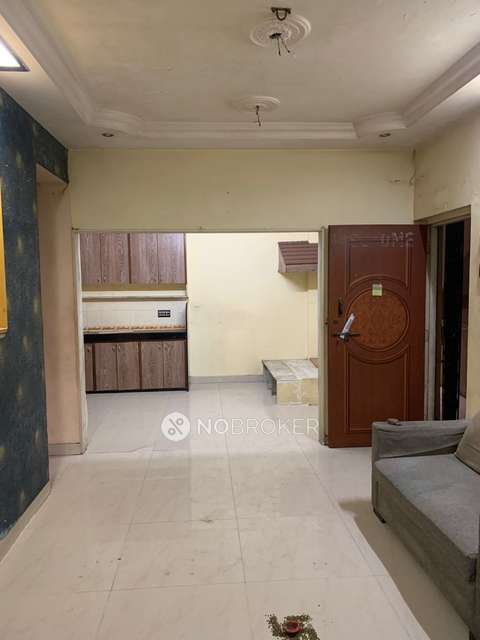 1 BHK Flat In Parijat Chs For Sale  In  Kandivali West