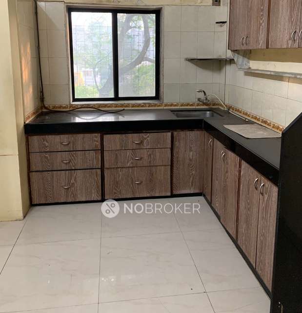 1 BHK Flat In Parijat Chs For Sale  In  Kandivali West