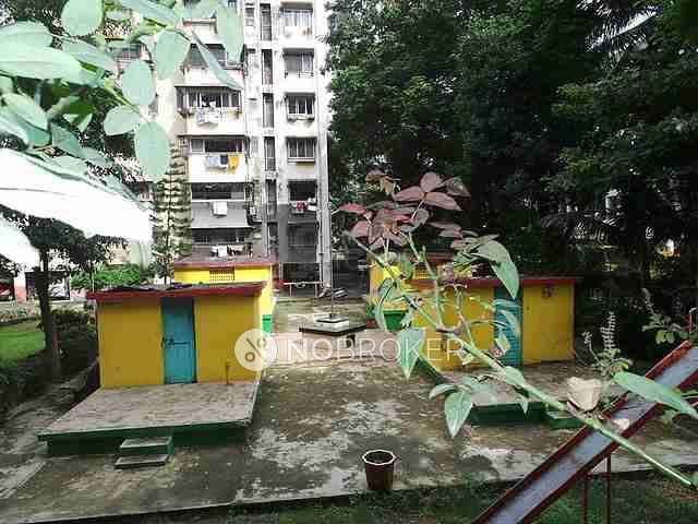 1 BHK Flat In Parijat Chs For Sale  In  Kandivali West