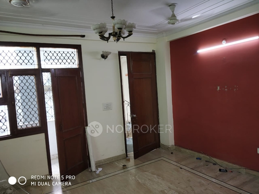 2 BHK Flat In Mahagun Manor, Sector-50 for Rent  In Sector-50