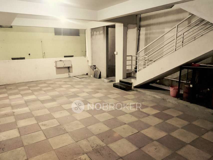 4+ BHK Flat For Sale  In  Basaveshwar Nagar,