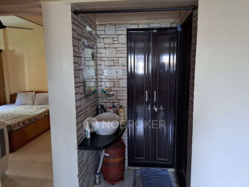 2 BHK Flat In Ravi Park Wanowrie for Rent  In Wanowrie