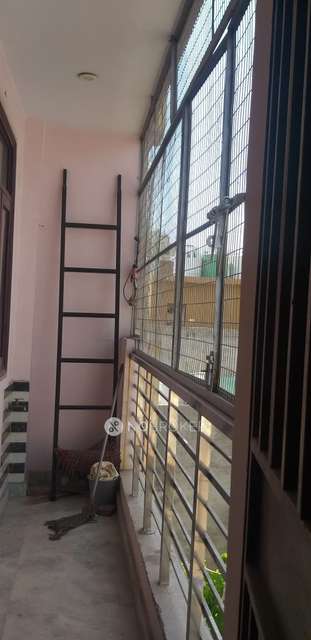 2 BHK Flat In Standalone Building  for Rent  In Badarpur