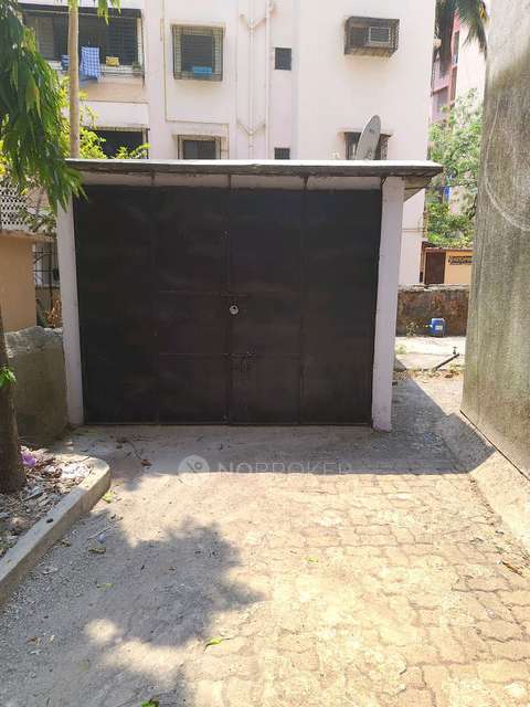 4 BHK House For Sale  In  Malad West