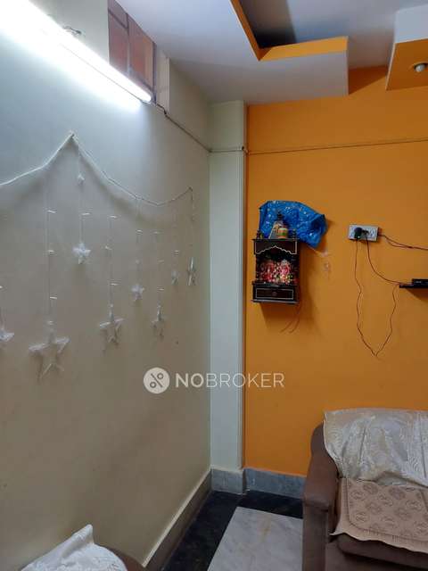 2 BHK Flat In Standalone Building  For Sale  In Uttam Nagar