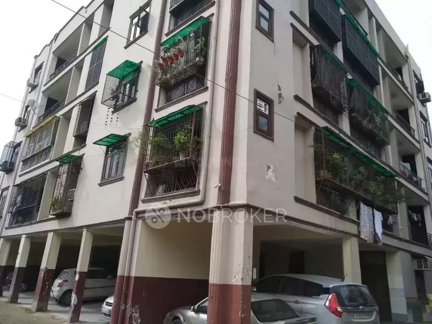 2 BHK Flat In Chaudhary Apartment For Sale  In Sainik Farm
