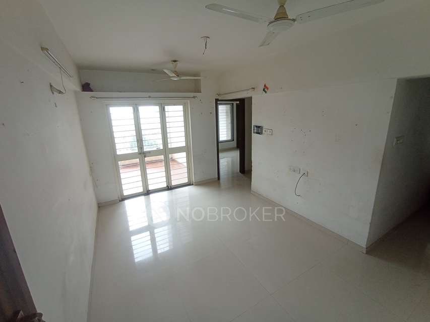 2 BHK Flat In Abhilasha Apartment for Rent  In Dhanori