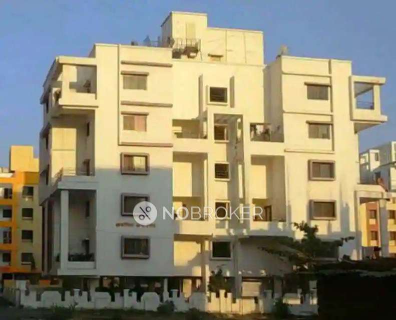 Shared Room for Male In 2 BHK  In Avaneesh Apartment In Pimpri-chinchwad,