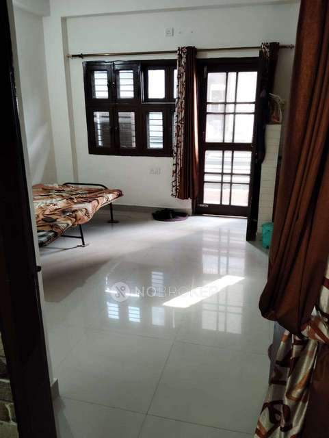 1 RK House for Rent  In  Sector 13