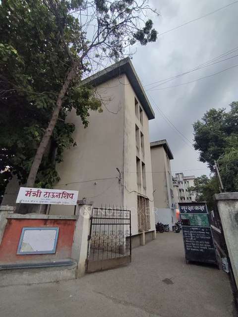 1 RK Flat In Mantri Township For Sale  In Hadapsar