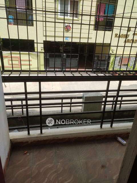 2 BHK Flat In Sai Flora Apartment For Sale  In Marathahalli