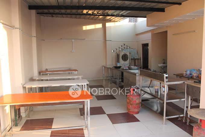 PG for Girls in Kamla Nagar