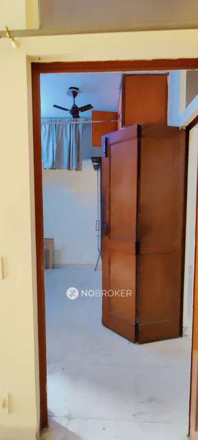 2 BHK Flat For Sale  In Paharganj