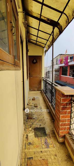 2 BHK Flat For Sale  In Paharganj