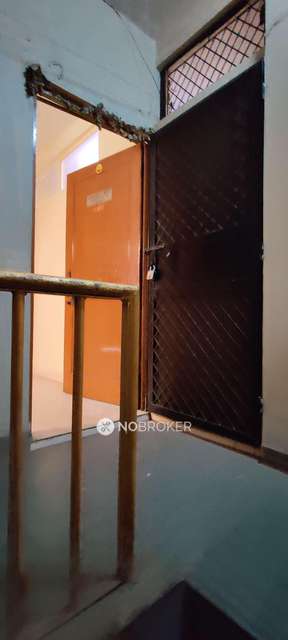 2 BHK Flat For Sale  In Paharganj