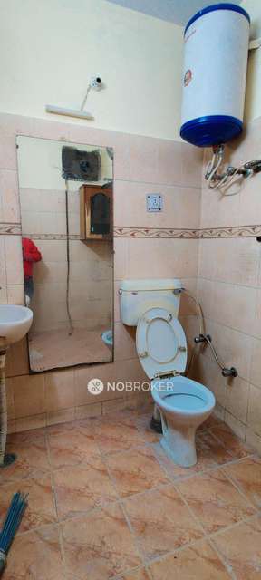 2 BHK Flat For Sale  In Paharganj