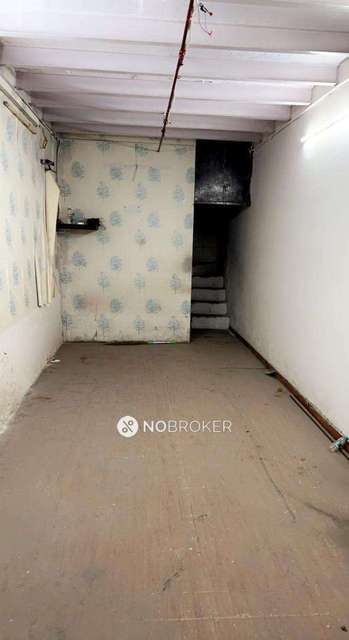 Showroom in Ramesh Nagar, Delhi for sale 