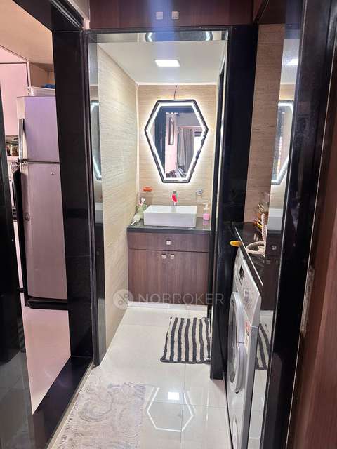 1 BHK Flat In Devanand Building, For Sale  In Parel