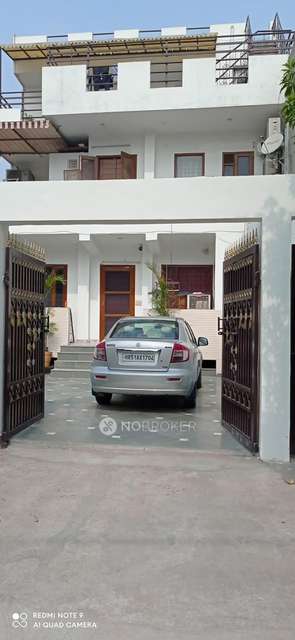 4 BHK Flat For Sale  In Sector 28