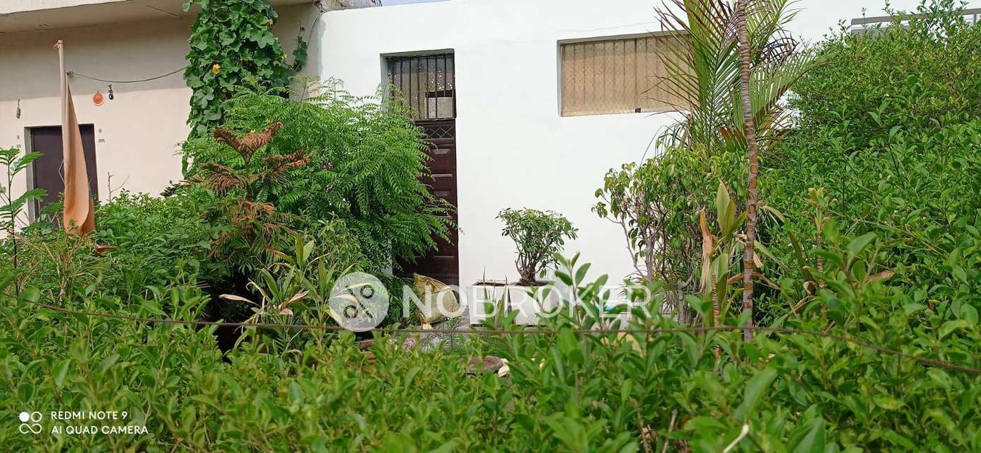 4 BHK Flat For Sale  In Sector 28