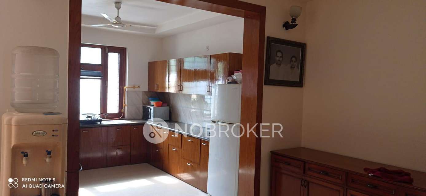 4 BHK Flat For Sale  In Sector 28