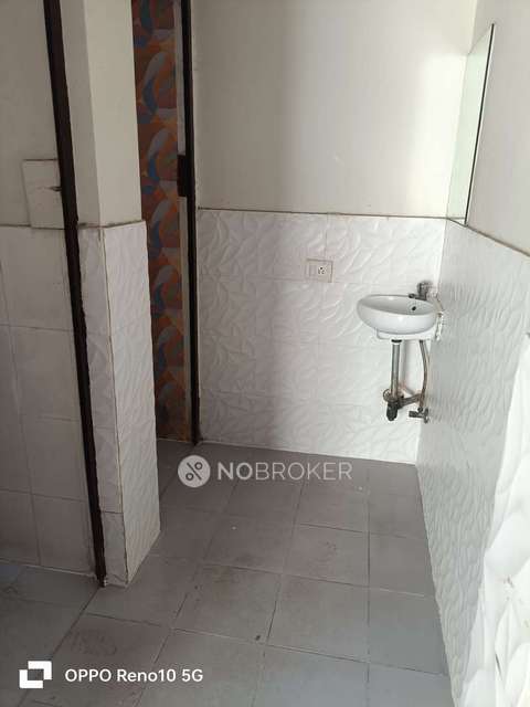 Office Space in Preet Vihar, Delhi for sale 