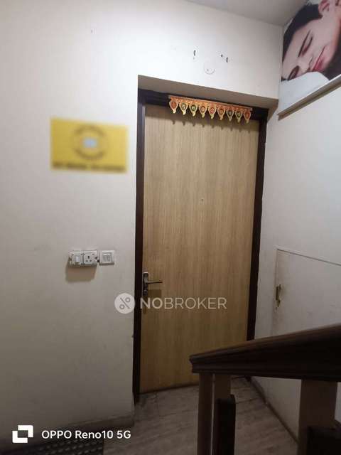 Office Space in Preet Vihar, Delhi for sale 