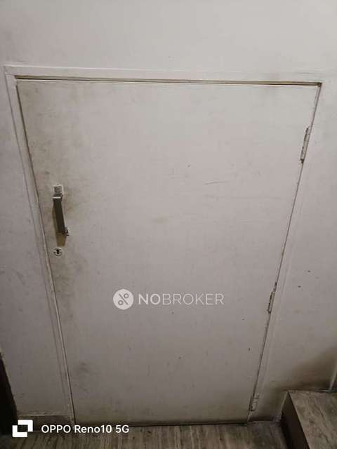 Office Space in Preet Vihar, Delhi for sale 