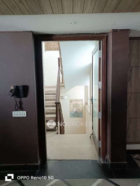 Office Space in Preet Vihar, Delhi for sale 