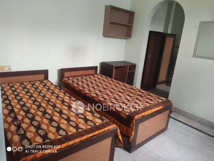 4 BHK Flat for Rent  In Kamla Nagar