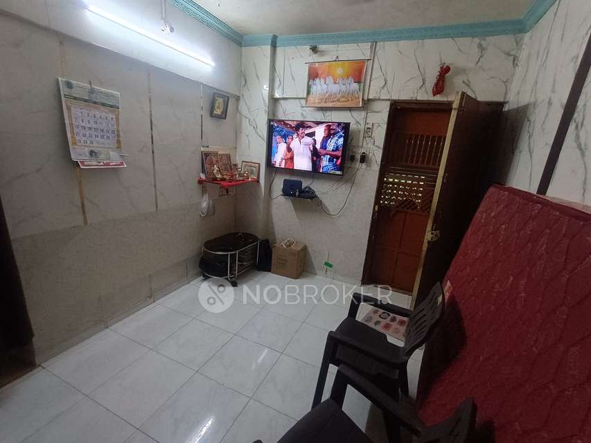 1 RK Flat In Pooja Apartment For Sale  In Kandivali West