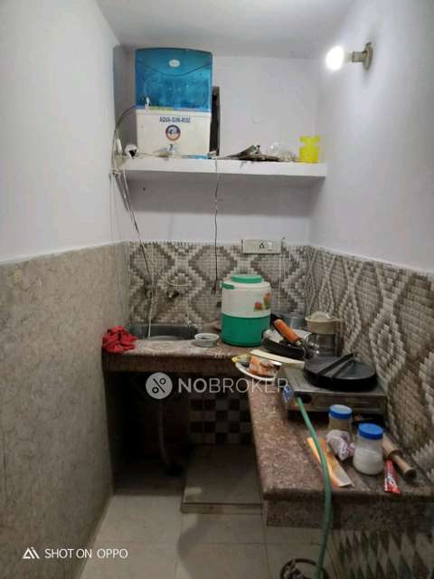 PG for Boys in Tilak Nagar