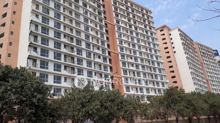 1 BHK Flat In Logix Blossoms Zest For Sale  In Sector 143
