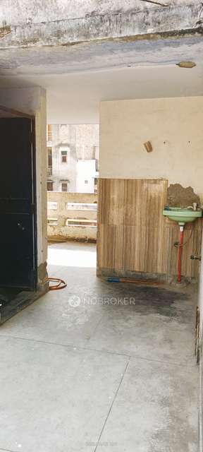 4+ BHK Flat For Sale  In Tughlakabad